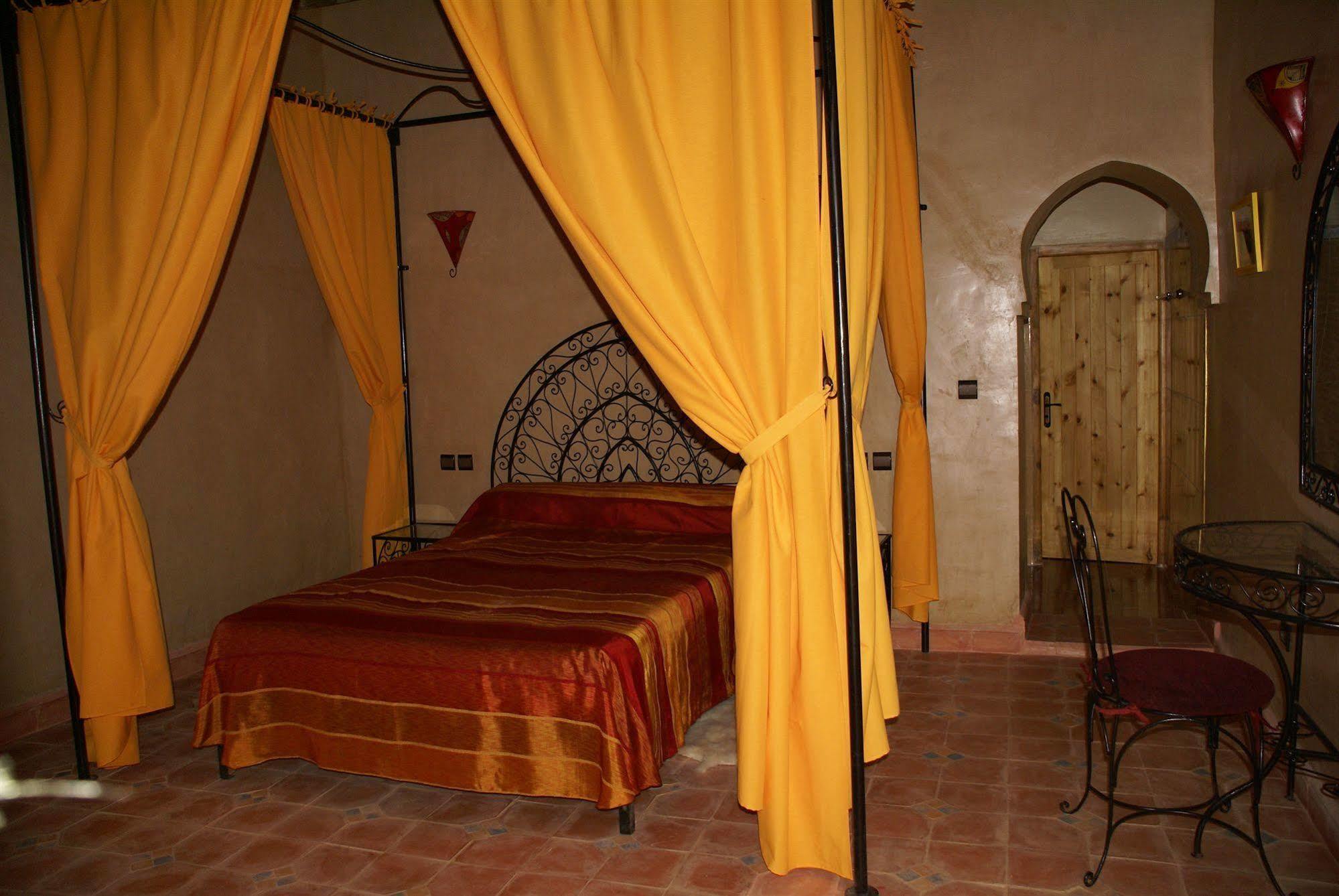 Hotel Kasbah Ait ben Damiette Skoura Exterior foto